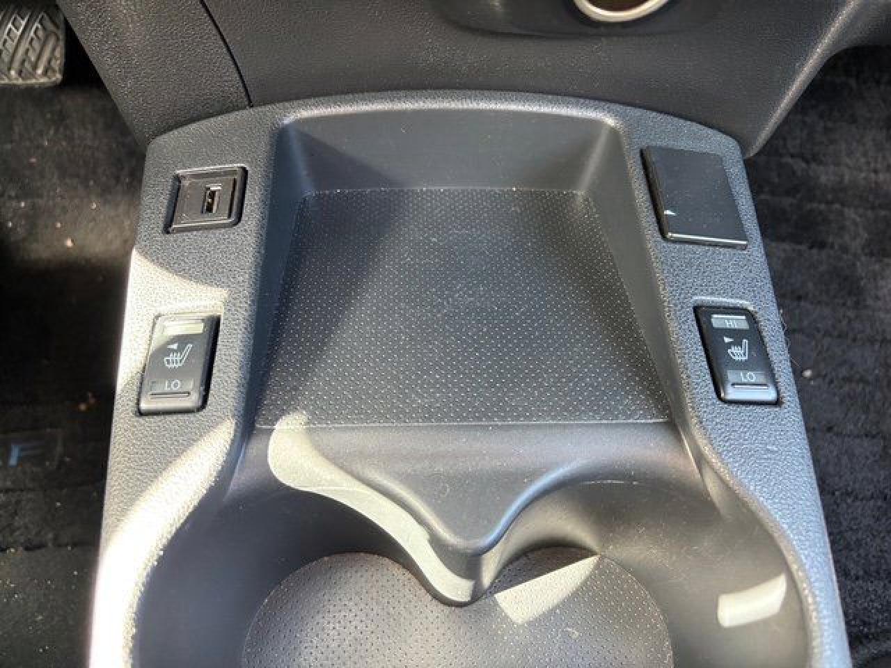 12578318
