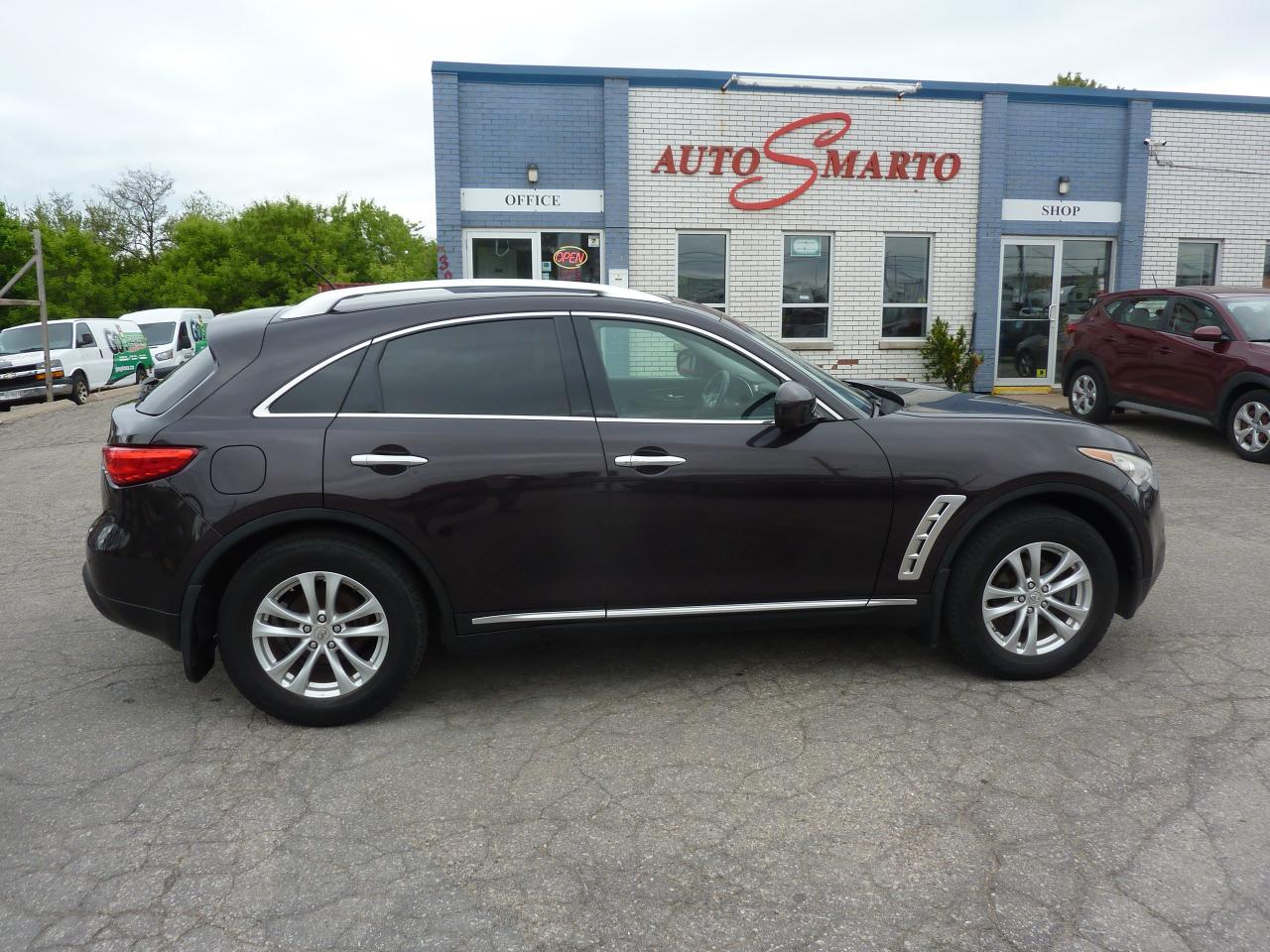 2010 Infiniti FX35  Photo3