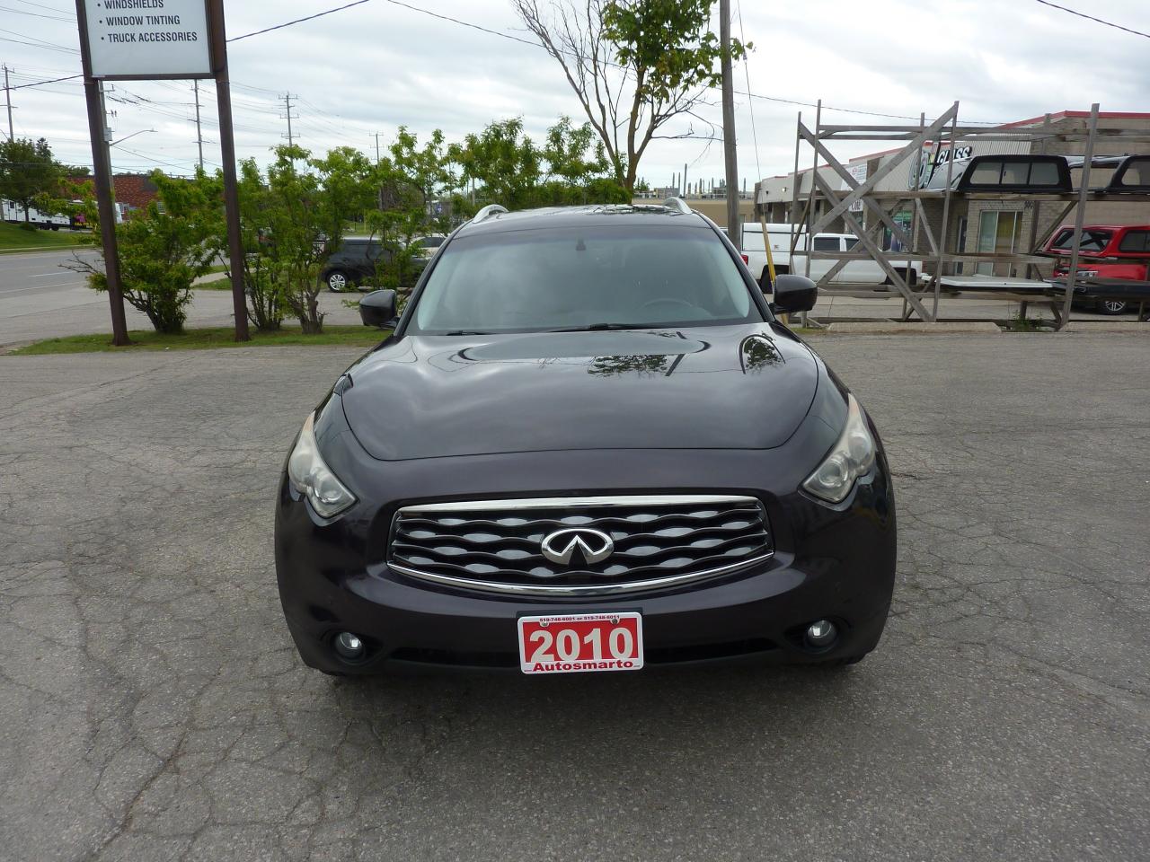 2010 Infiniti FX35  - Photo #2