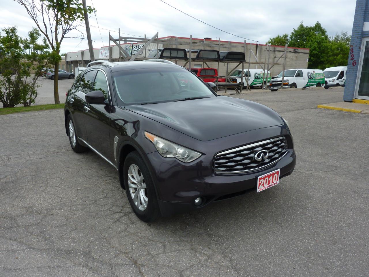 2010 Infiniti FX35  - Photo #3