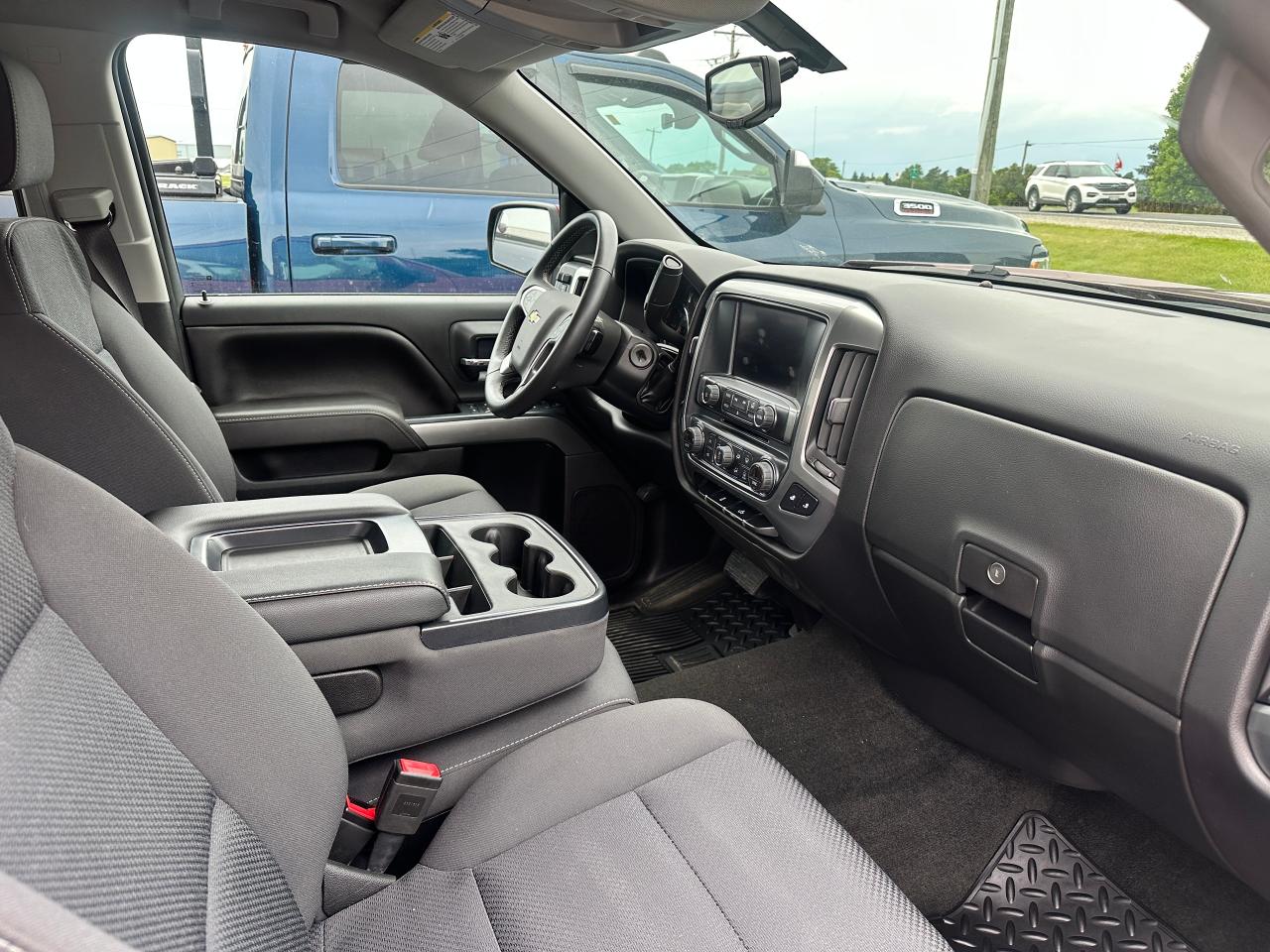 2017 Chevrolet Silverado 1500 LT - Photo #11