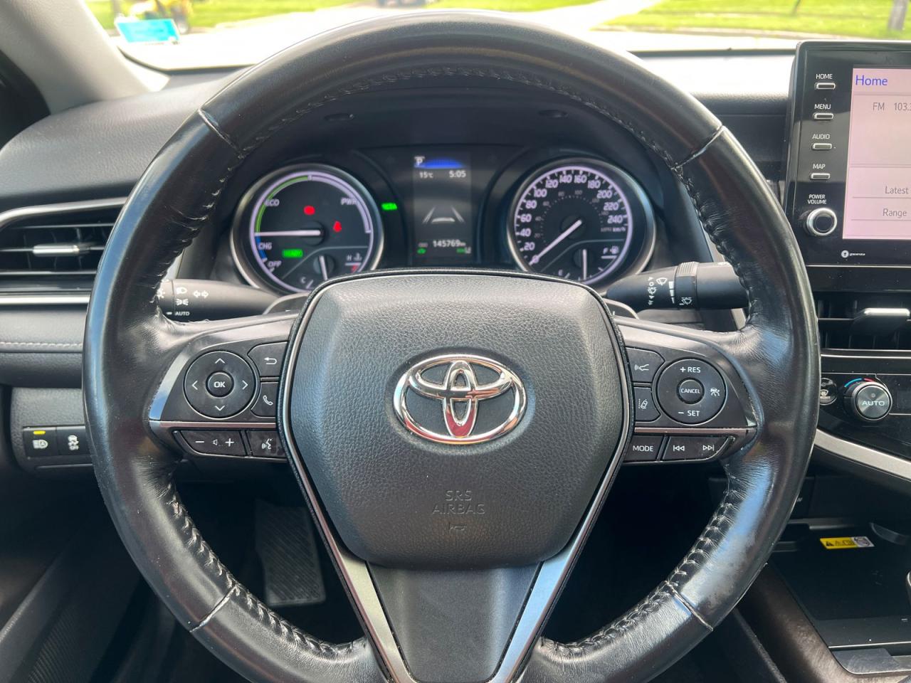 2022 Toyota Camry HYBRID SE - Photo #13