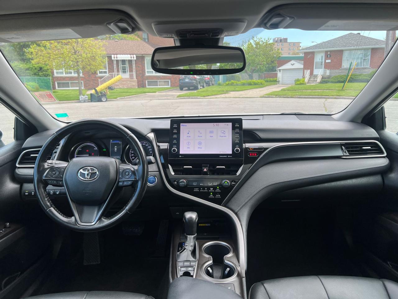 2022 Toyota Camry HYBRID SE - Photo #22