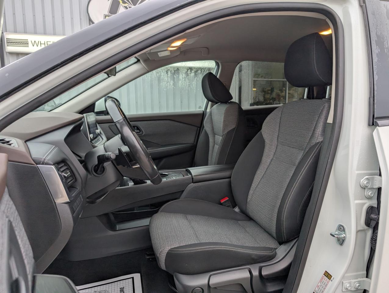 2021 Nissan Rogue S - Photo #15