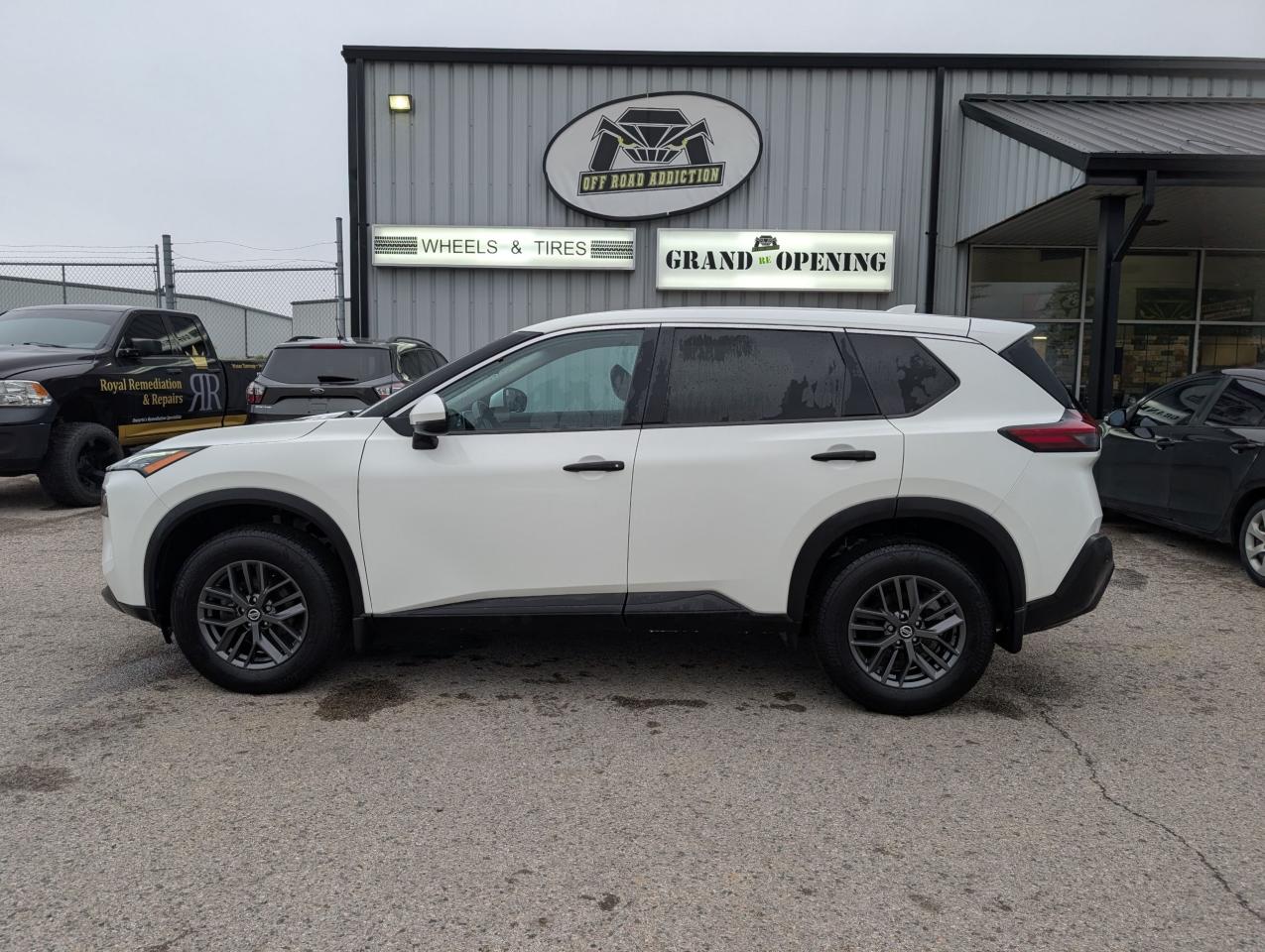 2021 Nissan Rogue S - Photo #2