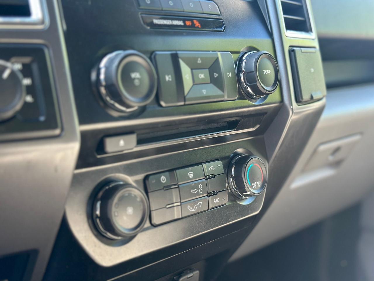 2016 Ford F-150 XLT - Photo #11