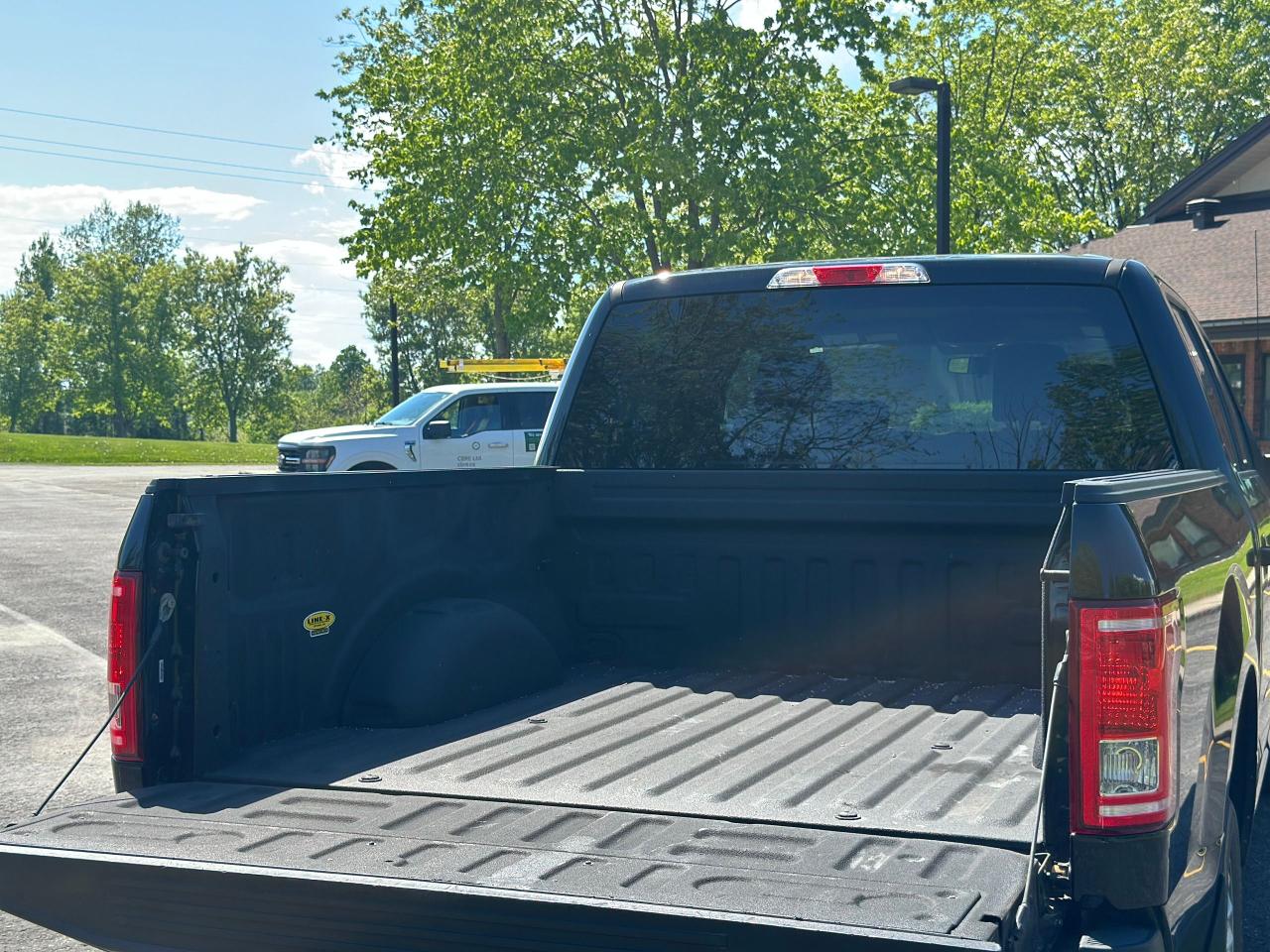2016 Ford F-150 XLT - Photo #17