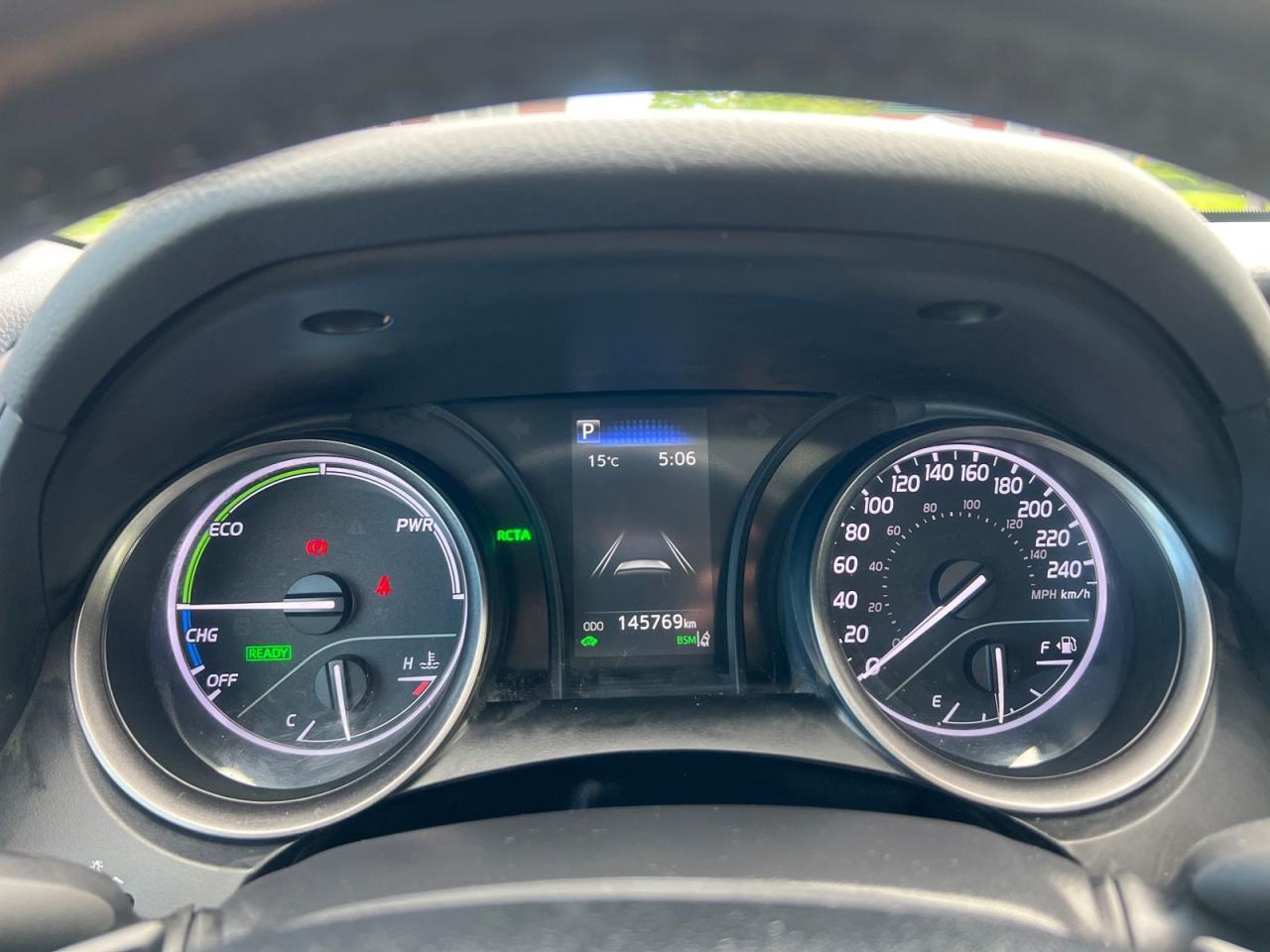 2022 Toyota Camry HYBRID SE - Photo #14