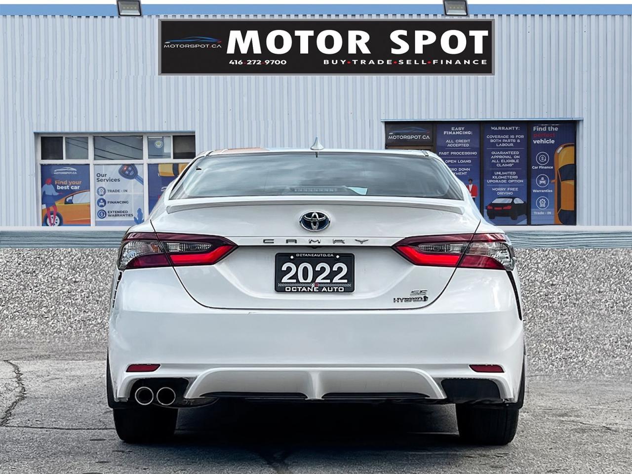 2022 Toyota Camry HYBRID SE - Photo #6