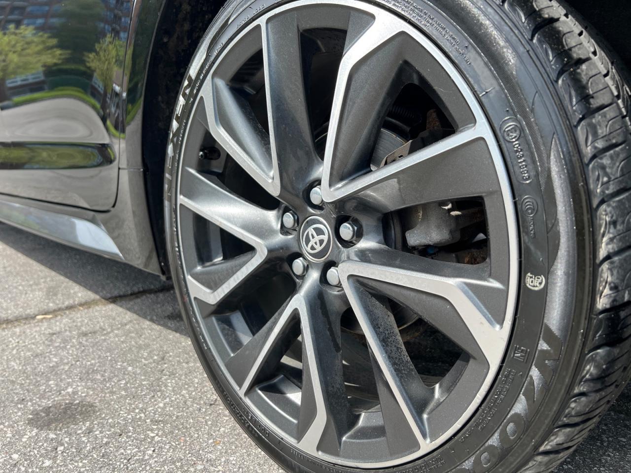 2020 Toyota Corolla SE CVT Photo