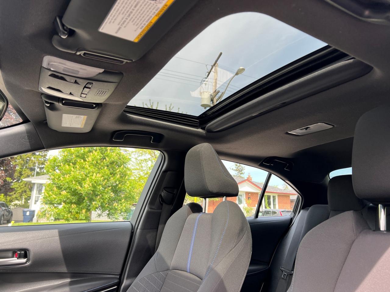 2020 Toyota Corolla SE CVT Photo
