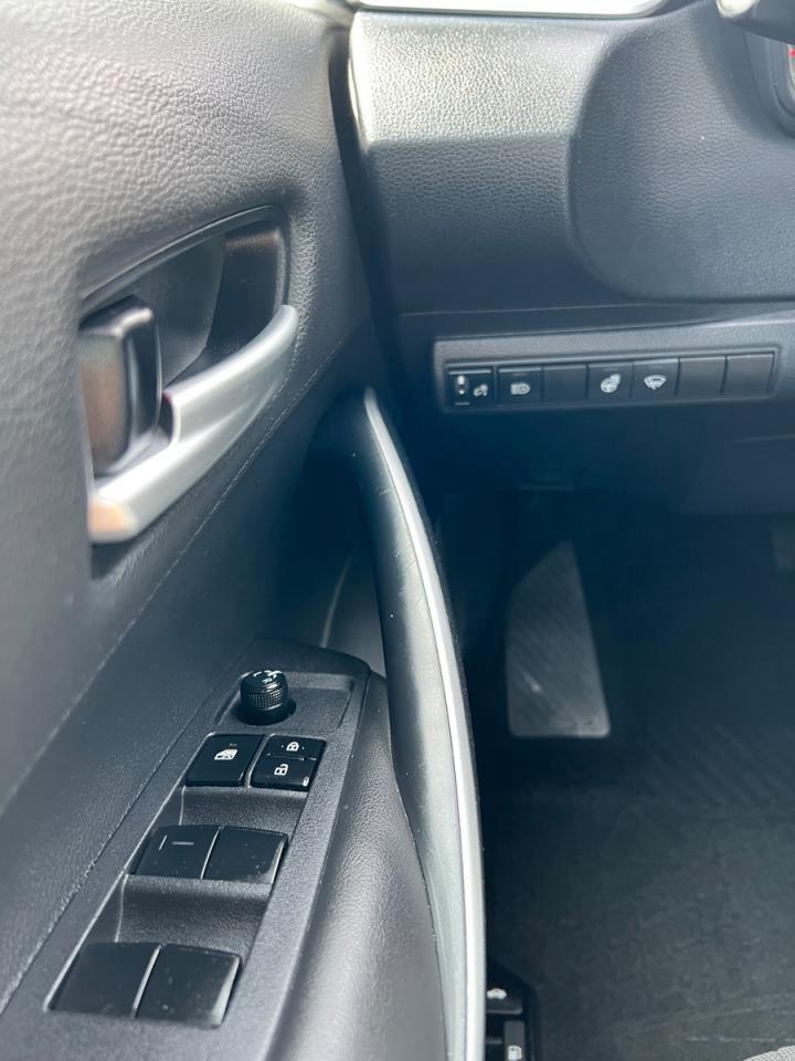 2020 Toyota Corolla SE CVT Photo
