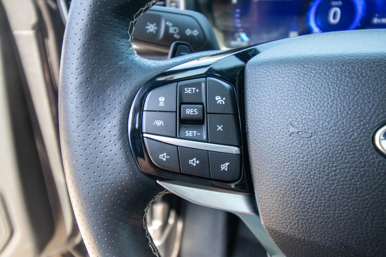 2022 Ford Explorer ST 4WD Photo5