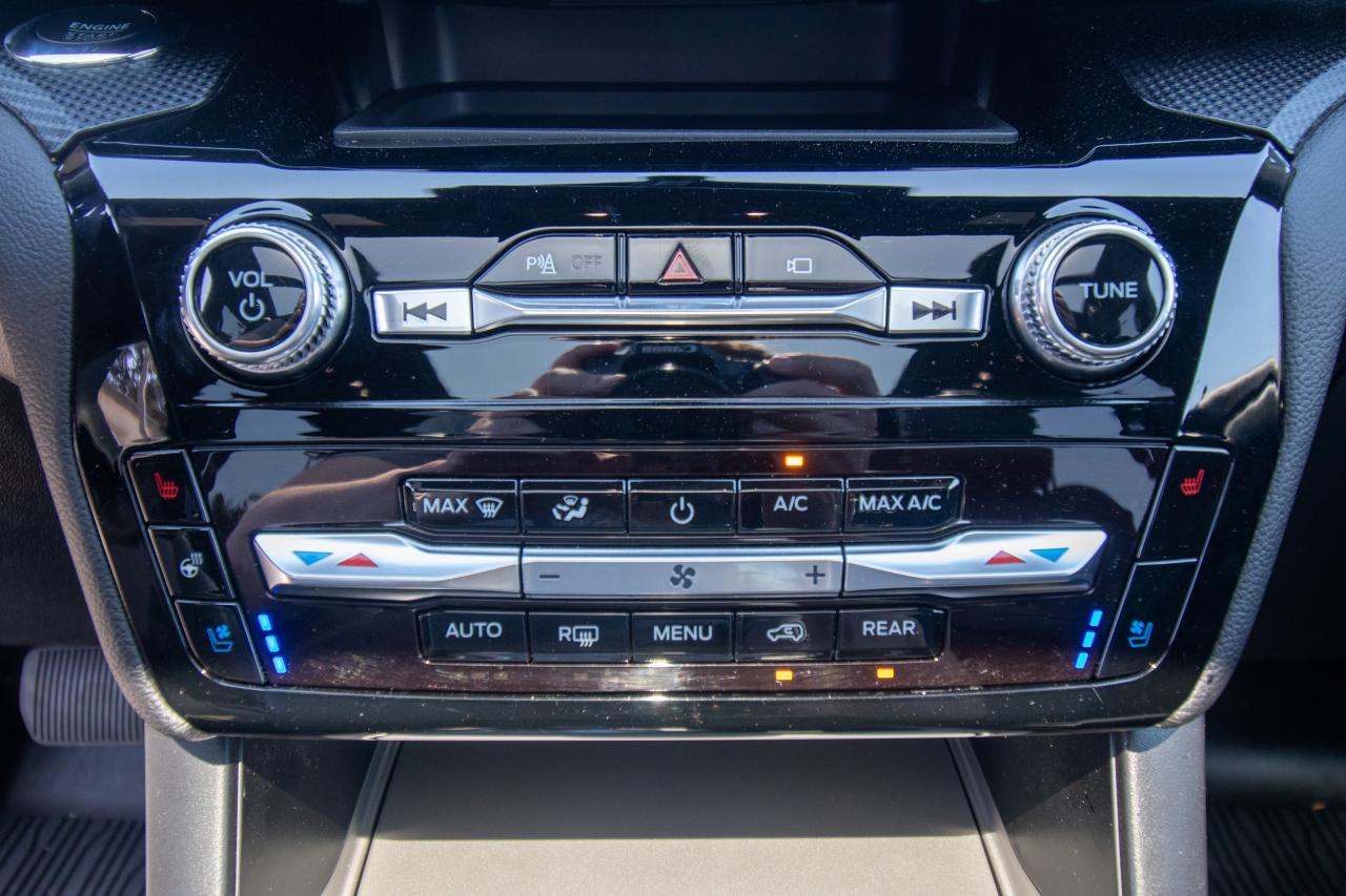 2022 Ford Explorer ST 4WD Photo5