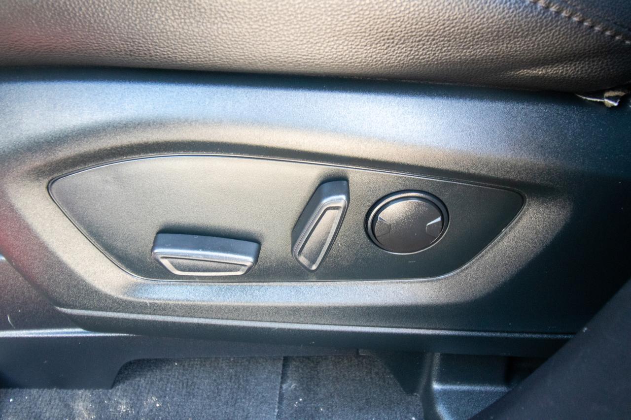 2022 Ford Explorer ST 4WD Photo5