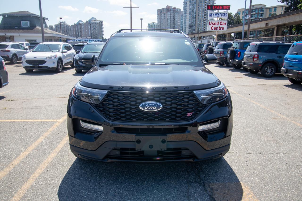 2022 Ford Explorer ST 4WD Photo3