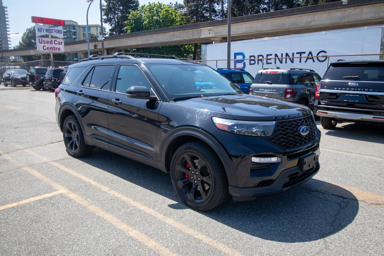 2022 Ford Explorer ST 4WD Photo4
