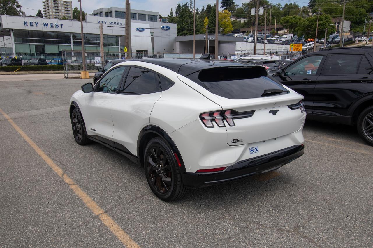 2023 Ford Mustang Mach-E Premium AWD Photo5