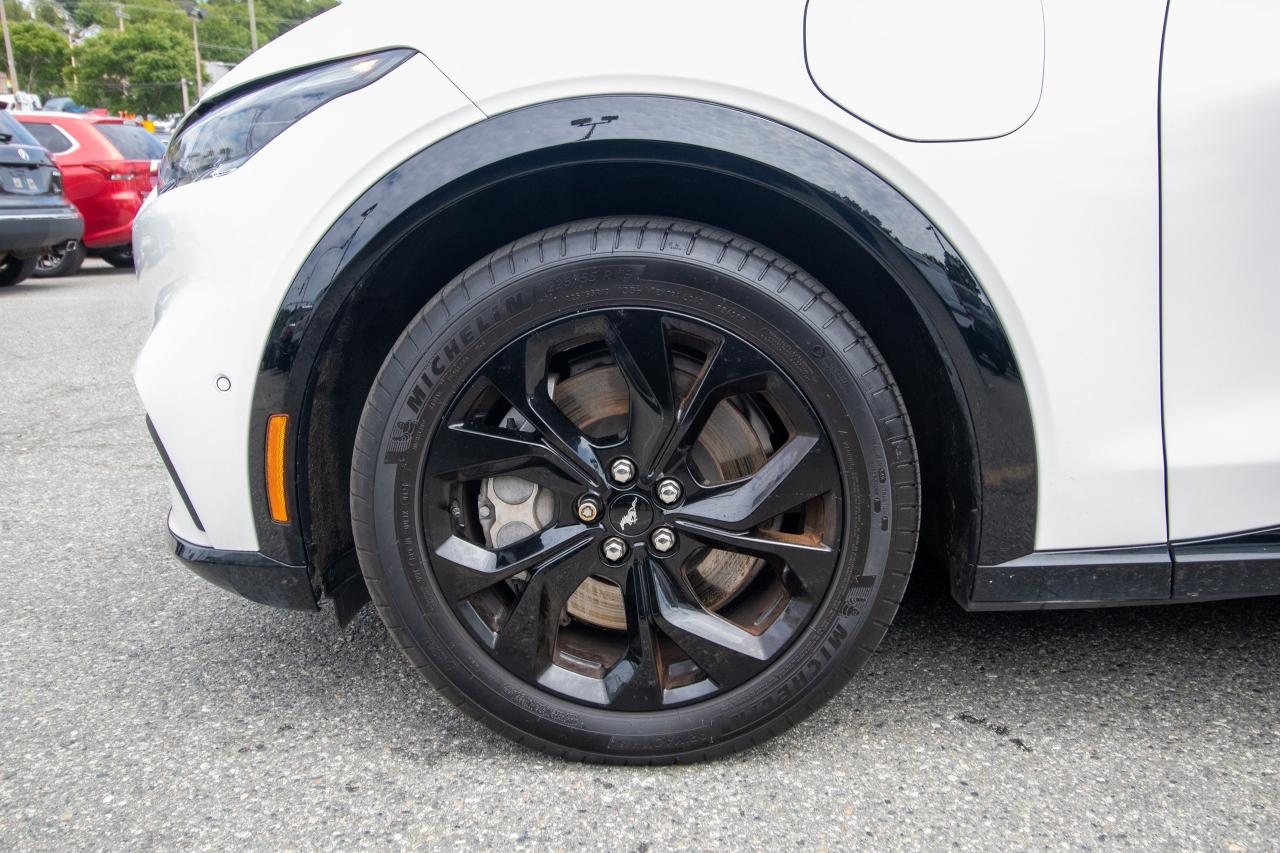 2023 Ford Mustang Mach-E Premium AWD Photo5