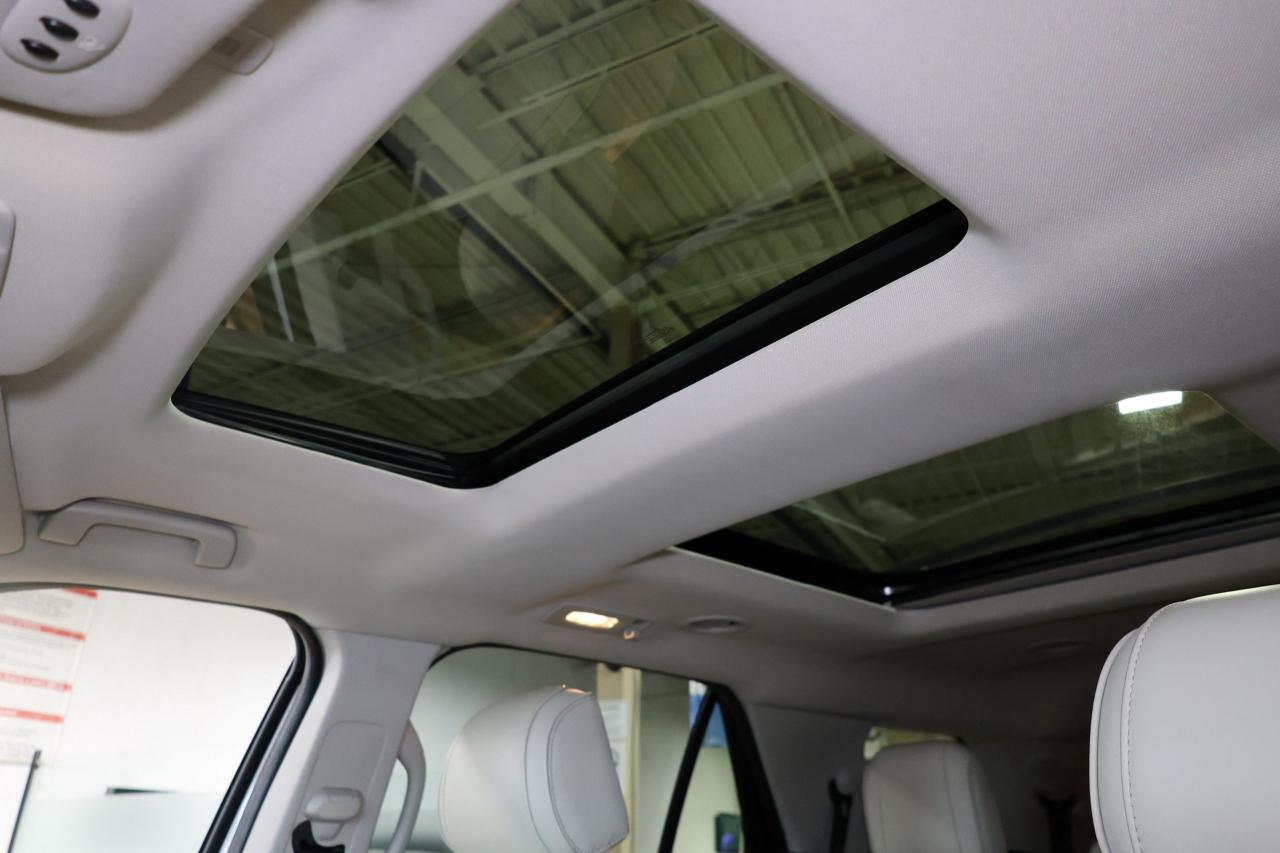 2017 Ford Explorer PLATINUM 4WD - 7PASSENGER|SUNROOF|NAVI|CAMERA - Photo #10
