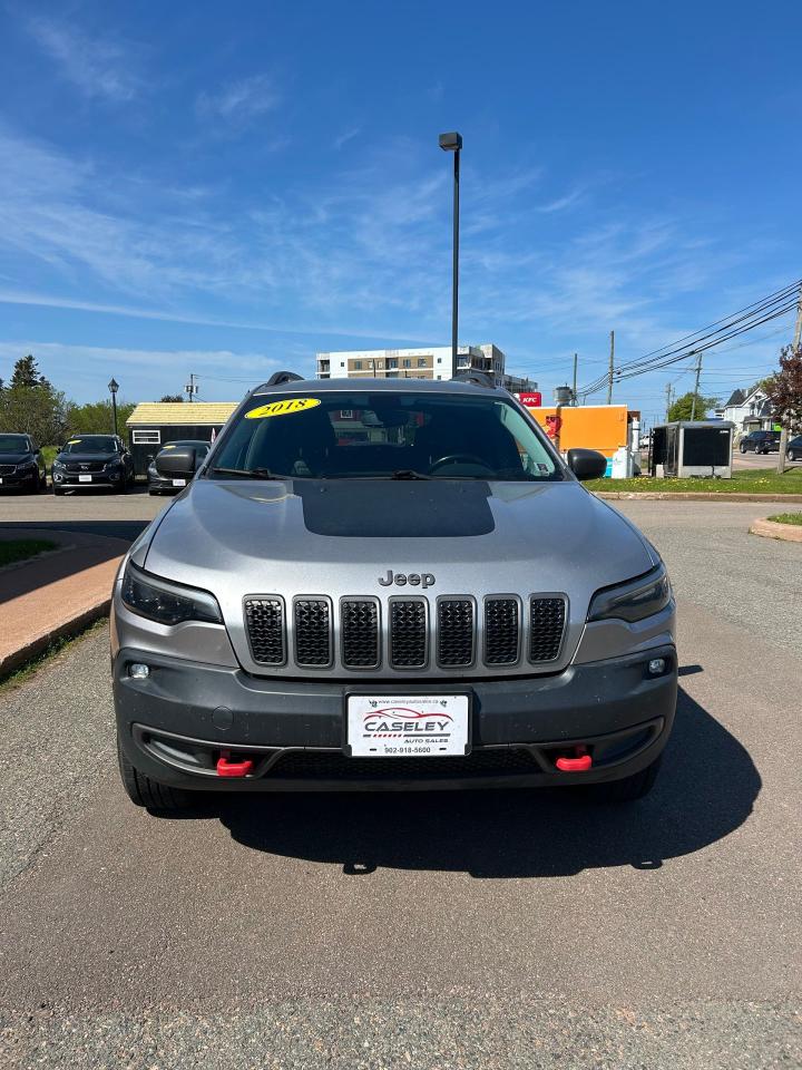 2019 Jeep Cherokee Trailhawk - Photo #2