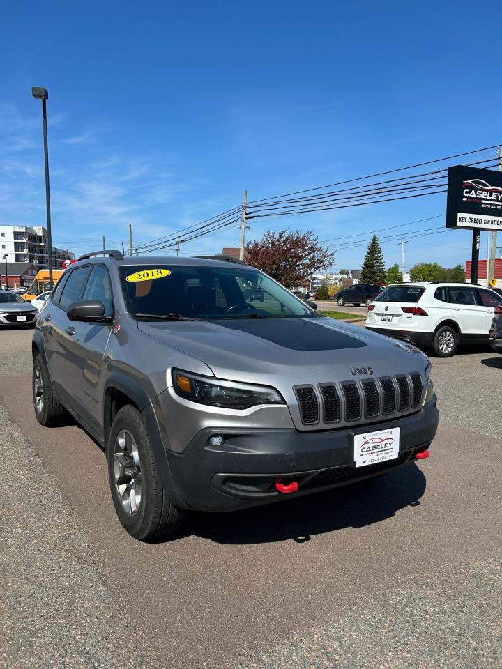 2019 Jeep Cherokee Trailhawk - Photo #3