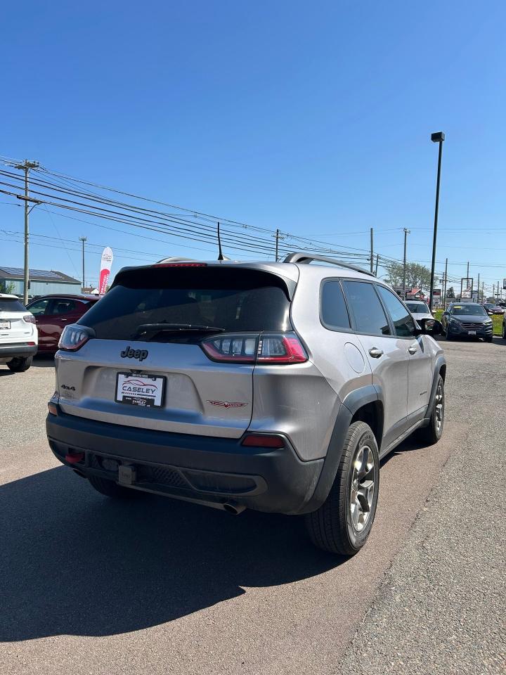 2019 Jeep Cherokee Trailhawk - Photo #4