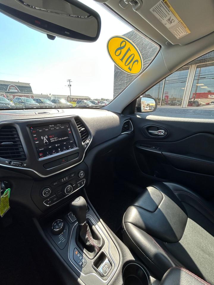 2019 Jeep Cherokee Trailhawk - Photo #10