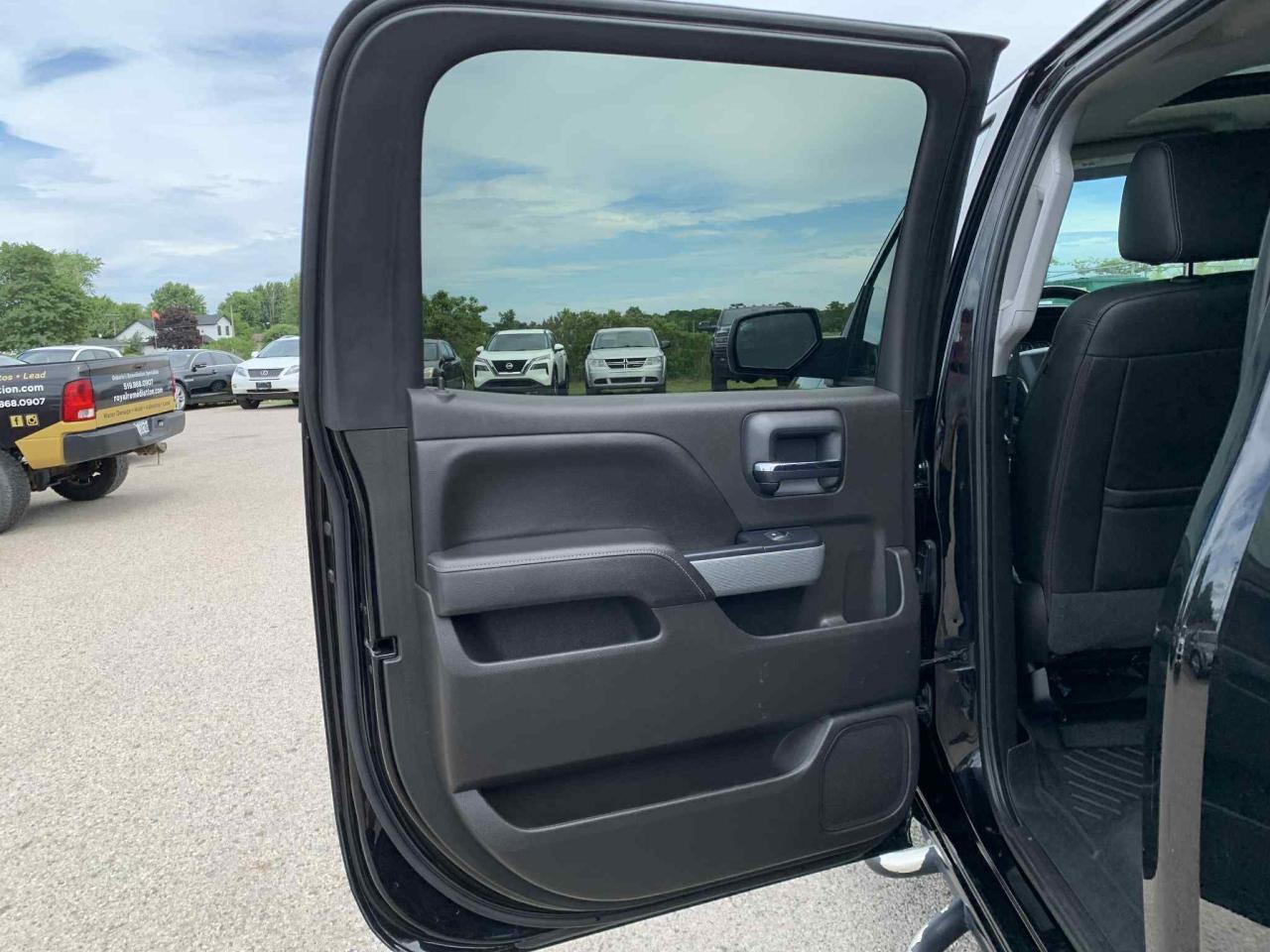 2018 Chevrolet Silverado 1500 LTZ - Photo #17