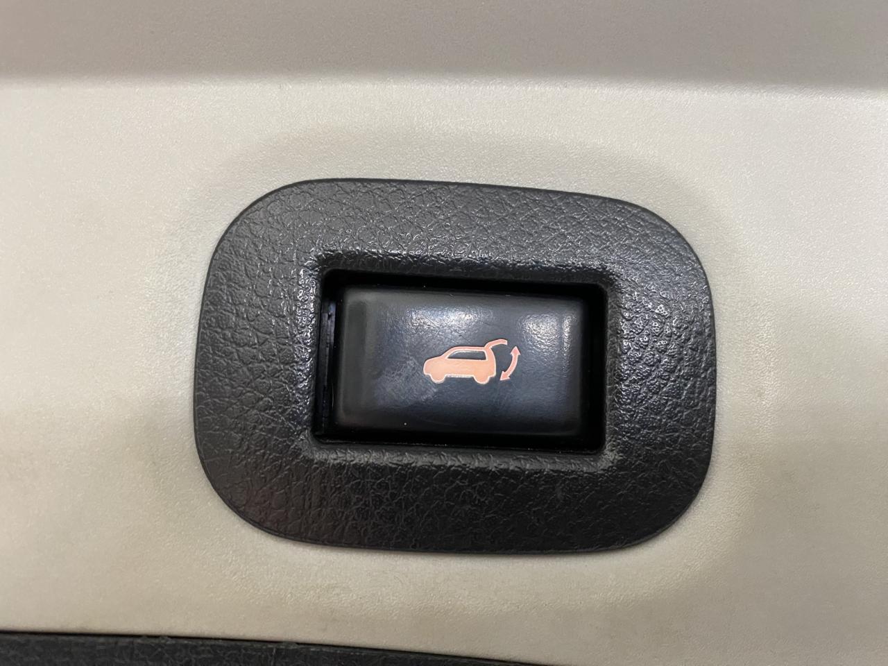 2016 Nissan Rogue S - Photo #17