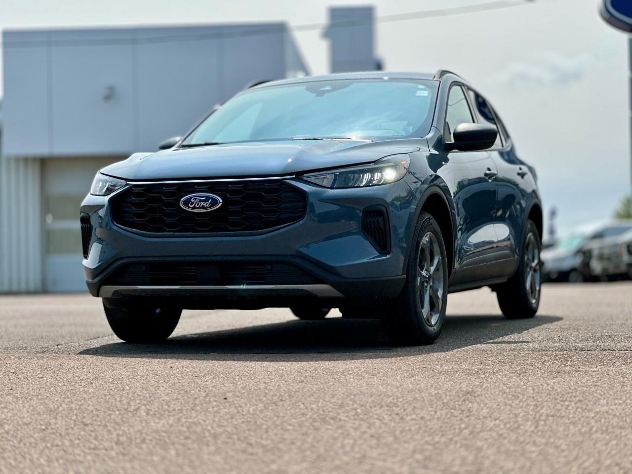 2025 Ford Escape ST-Line AWD Photo2