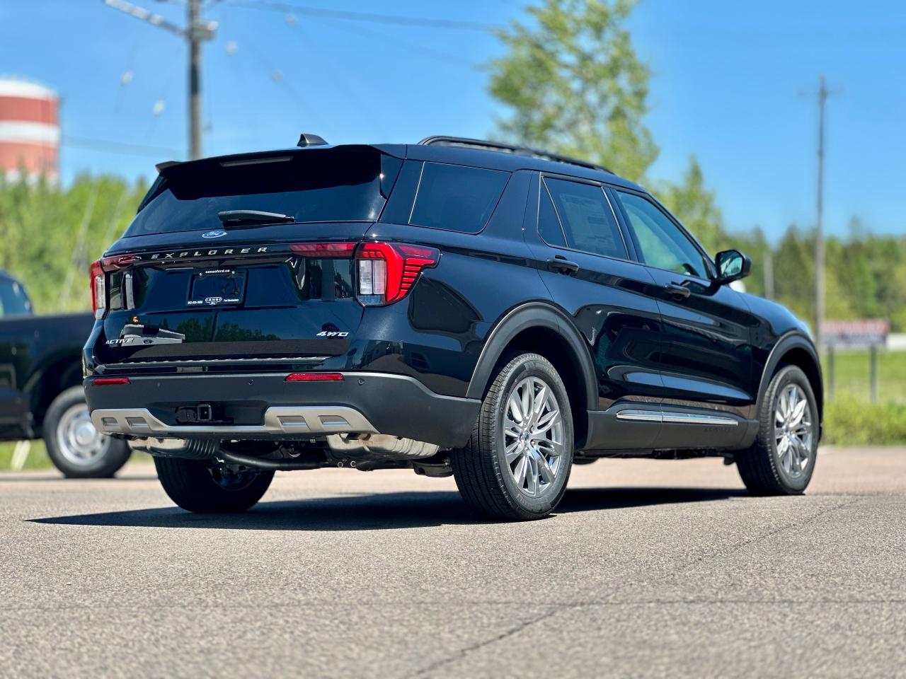 2025 Ford Explorer ACTIVE 4WD Photo5