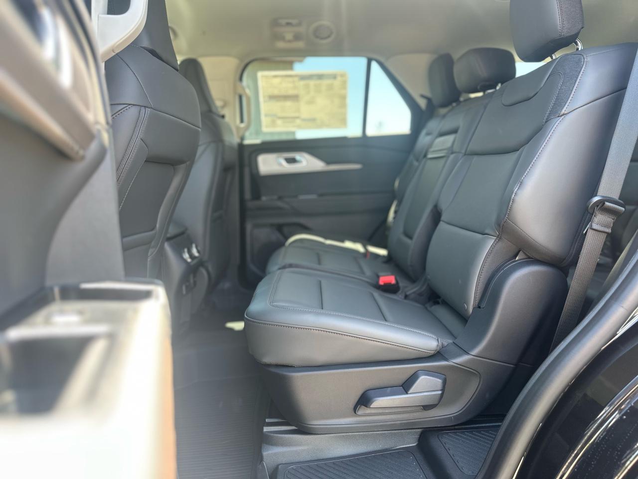 2025 Ford Explorer ACTIVE 4WD Photo5