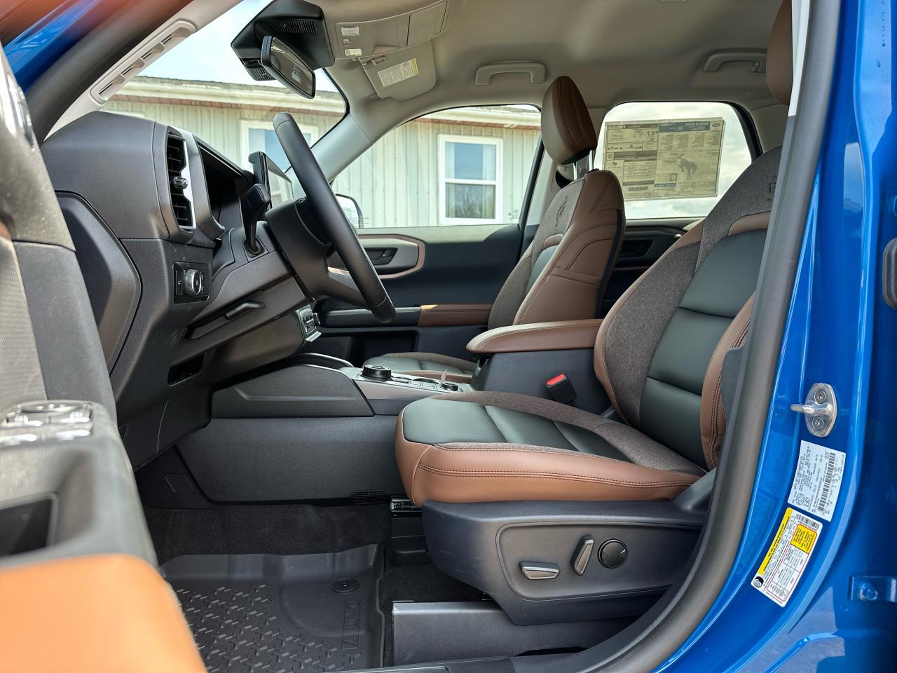 2025 Ford Bronco Sport Outer Banks 4X4 Photo5