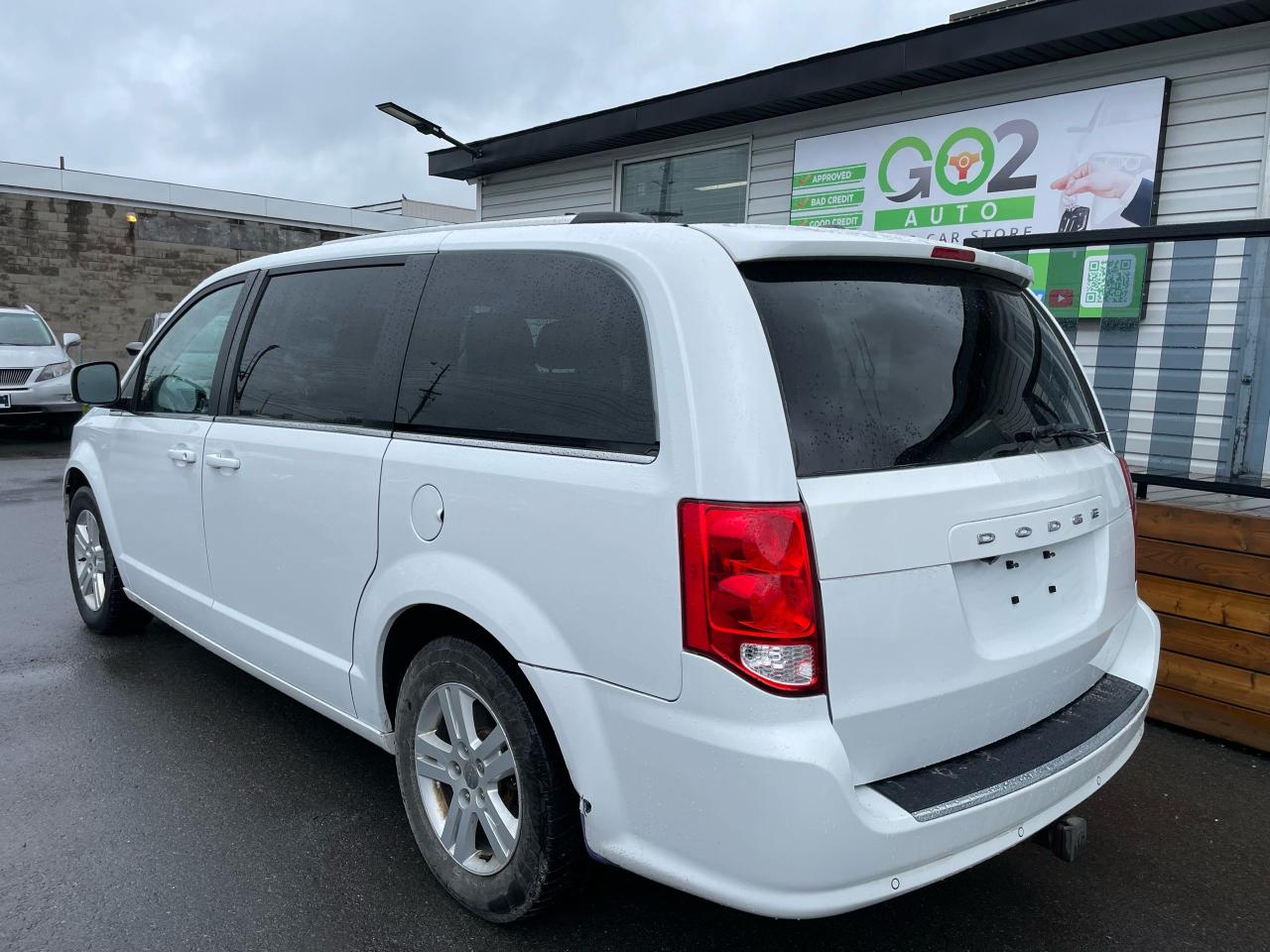 2018 Dodge Grand Caravan Crew Plus - Photo #5