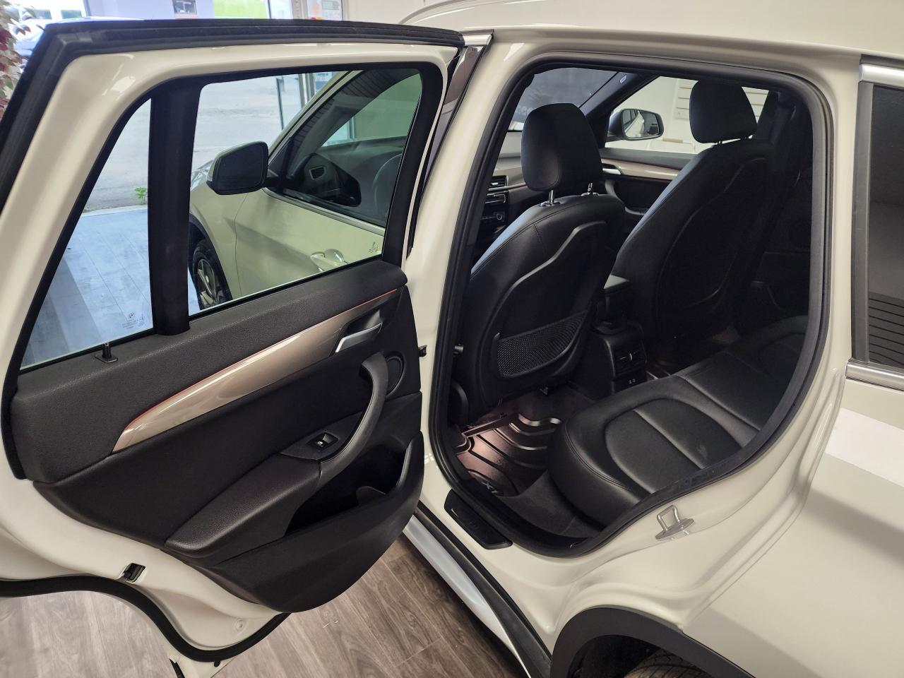 2019 BMW X1 xDrive28i  CLEAN CARFAX / NO ACCIDENTS - Photo #11