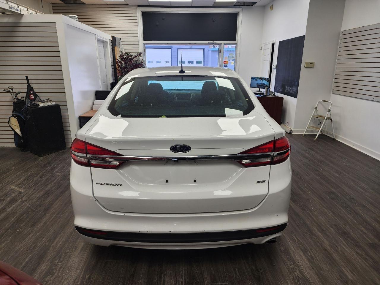 2017 Ford Fusion SE. CLEAN CARFAX / NO ACCIDENTS - Photo #8
