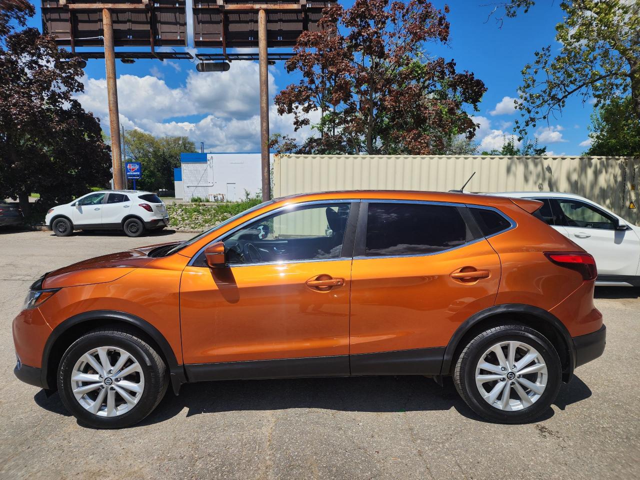 2019 Nissan Qashqai S - Photo #4