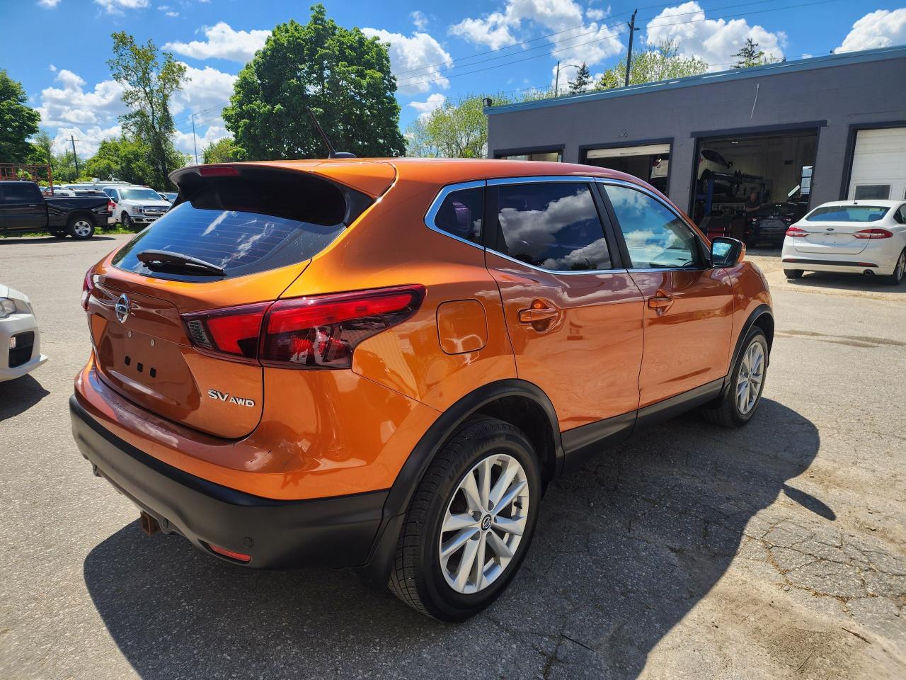 2019 Nissan Qashqai S - Photo #6
