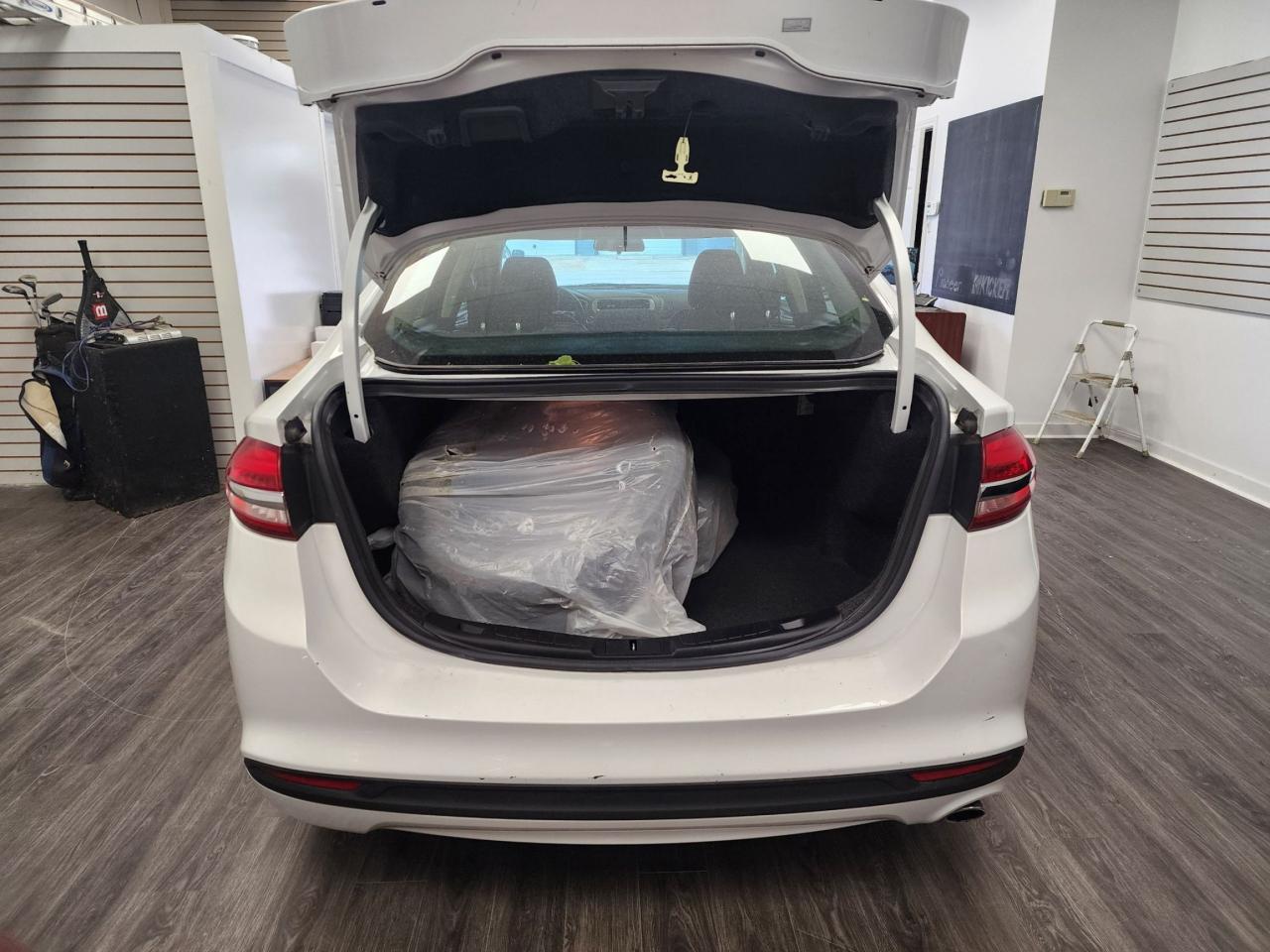 2017 Ford Fusion SE. CLEAN CARFAX / NO ACCIDENTS