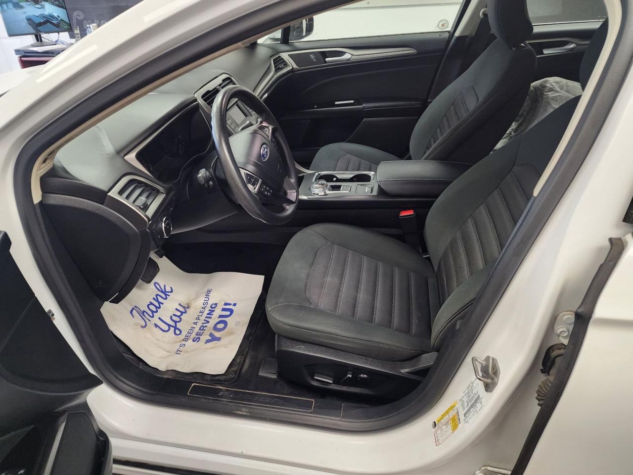 2017 Ford Fusion SE. CLEAN CARFAX / NO ACCIDENTS