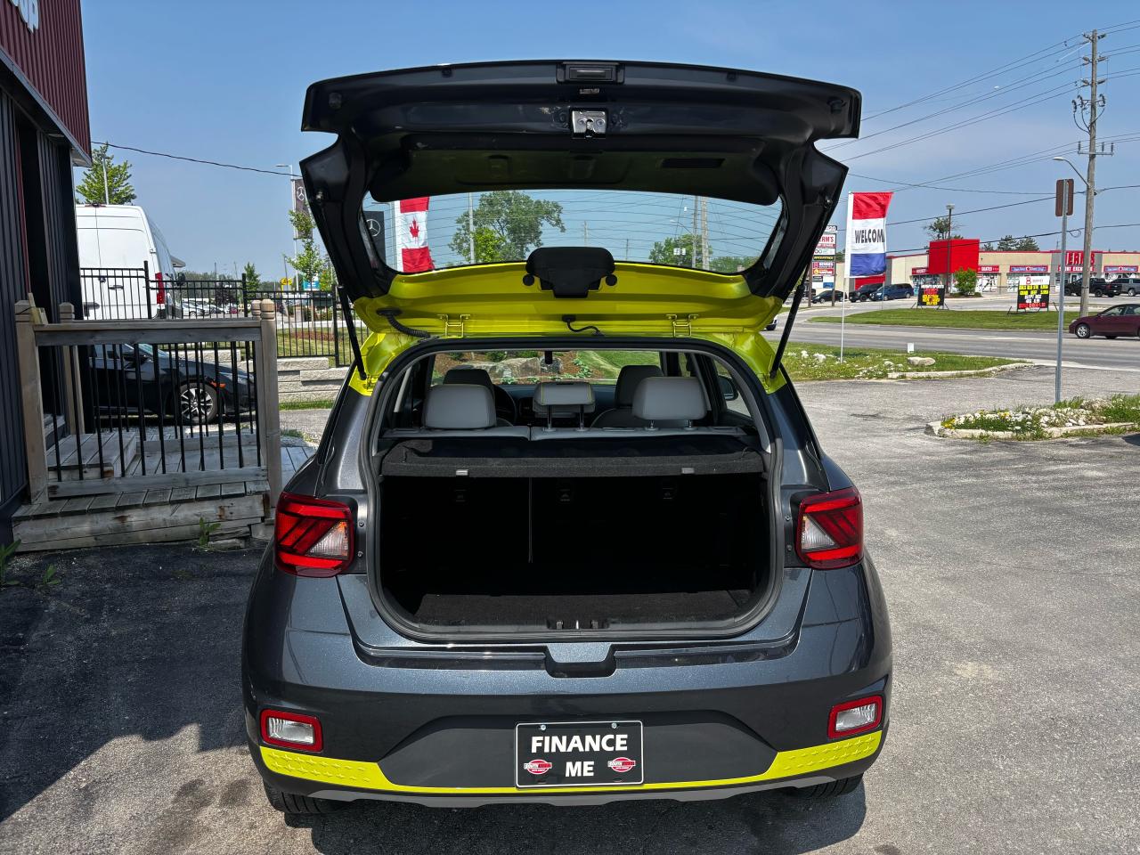 2021 Hyundai Venue Trend IVT w/Urban Pkg/Grey-Lime Interior Photo4