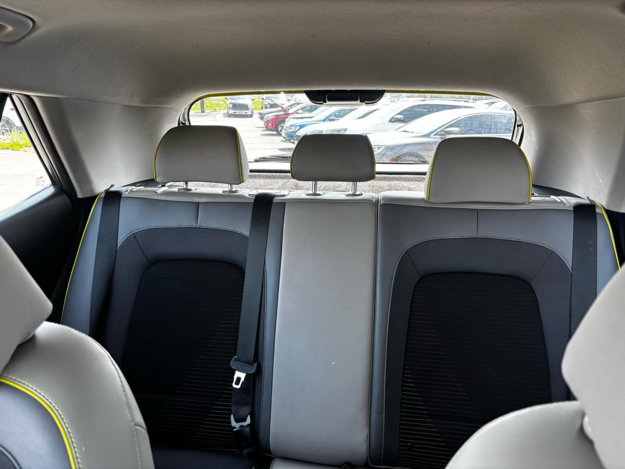 2021 Hyundai Venue Trend IVT w/Urban Pkg/Grey-Lime Interior - Photo #13