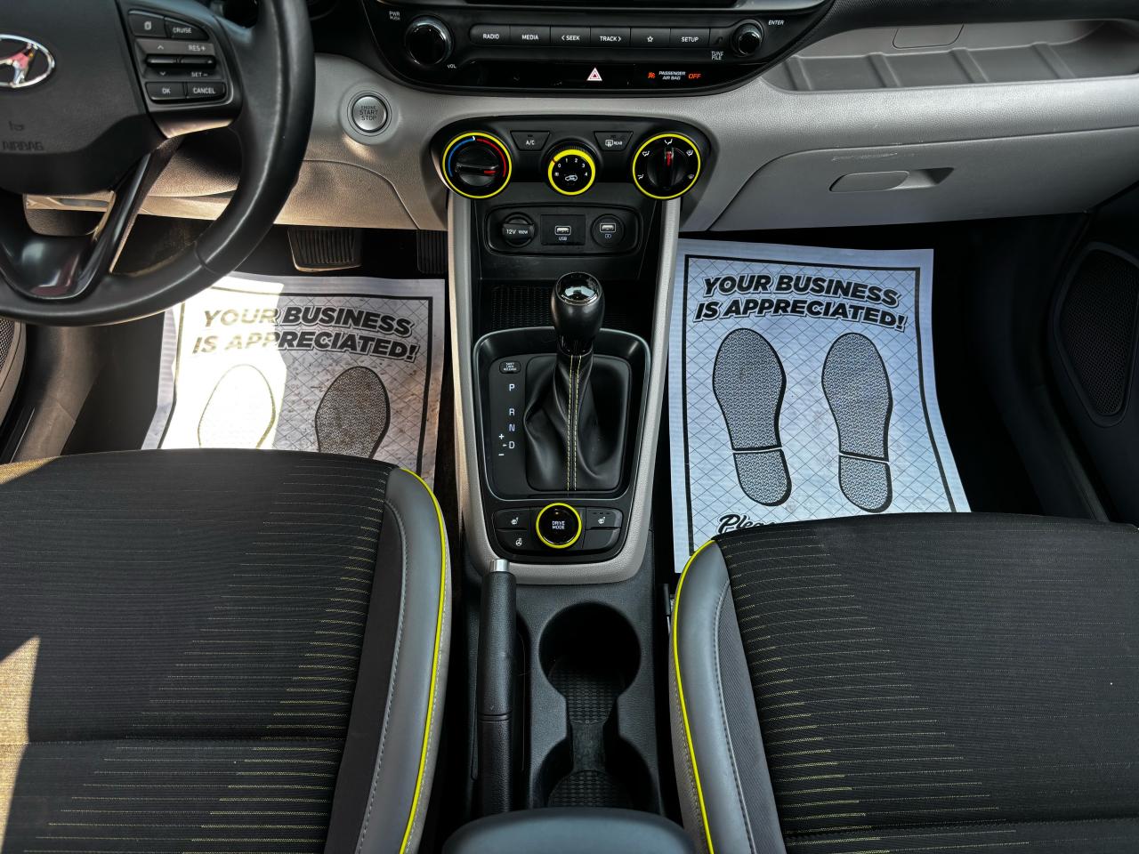 2021 Hyundai Venue Trend IVT w/Urban Pkg/Grey-Lime Interior - Photo #8