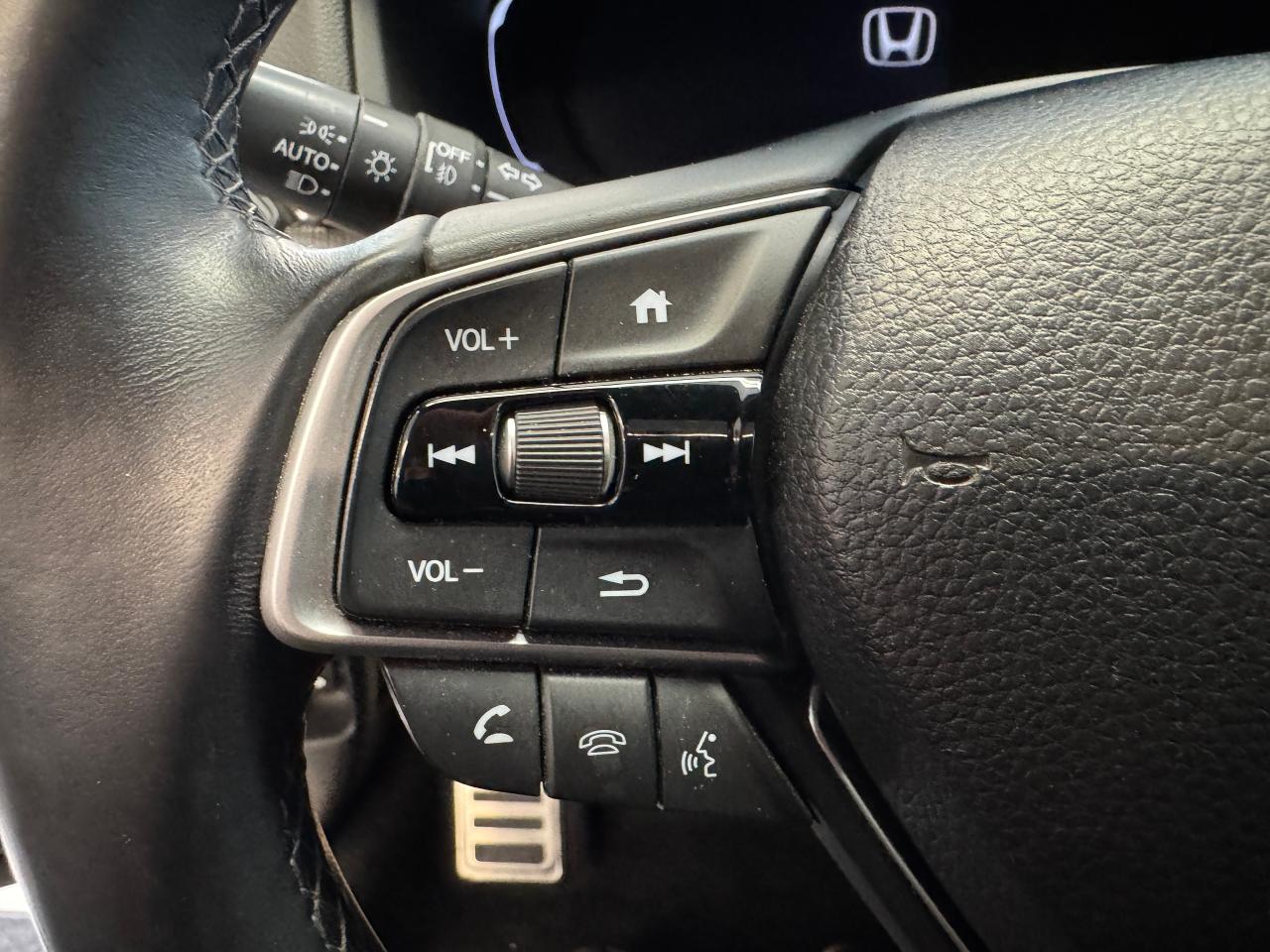 2018 Honda Accord Sport Manual+New Tires+Alloys+Adaptive Cruise+A/C Photo46