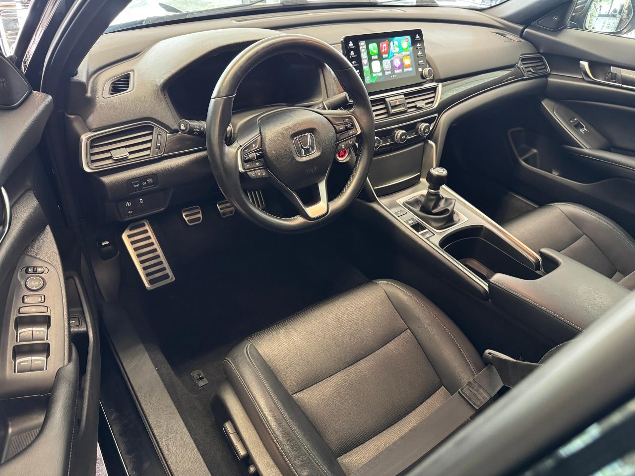2018 Honda Accord Sport Manual+New Tires+Alloys+Adaptive Cruise+A/C - Photo #18