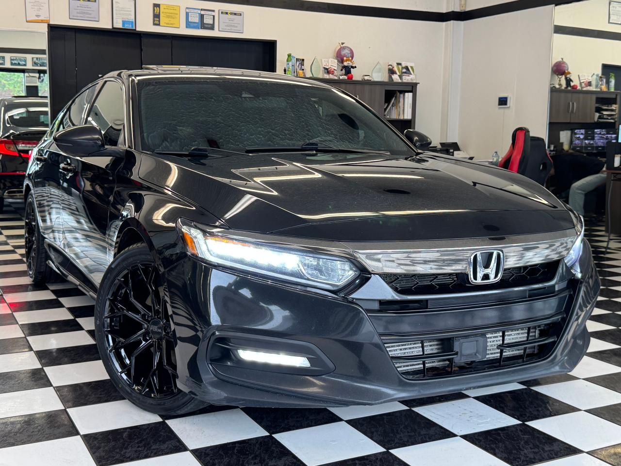 2018 Honda Accord Sport Manual+New Tires+Alloys+Adaptive Cruise+A/C Photo17