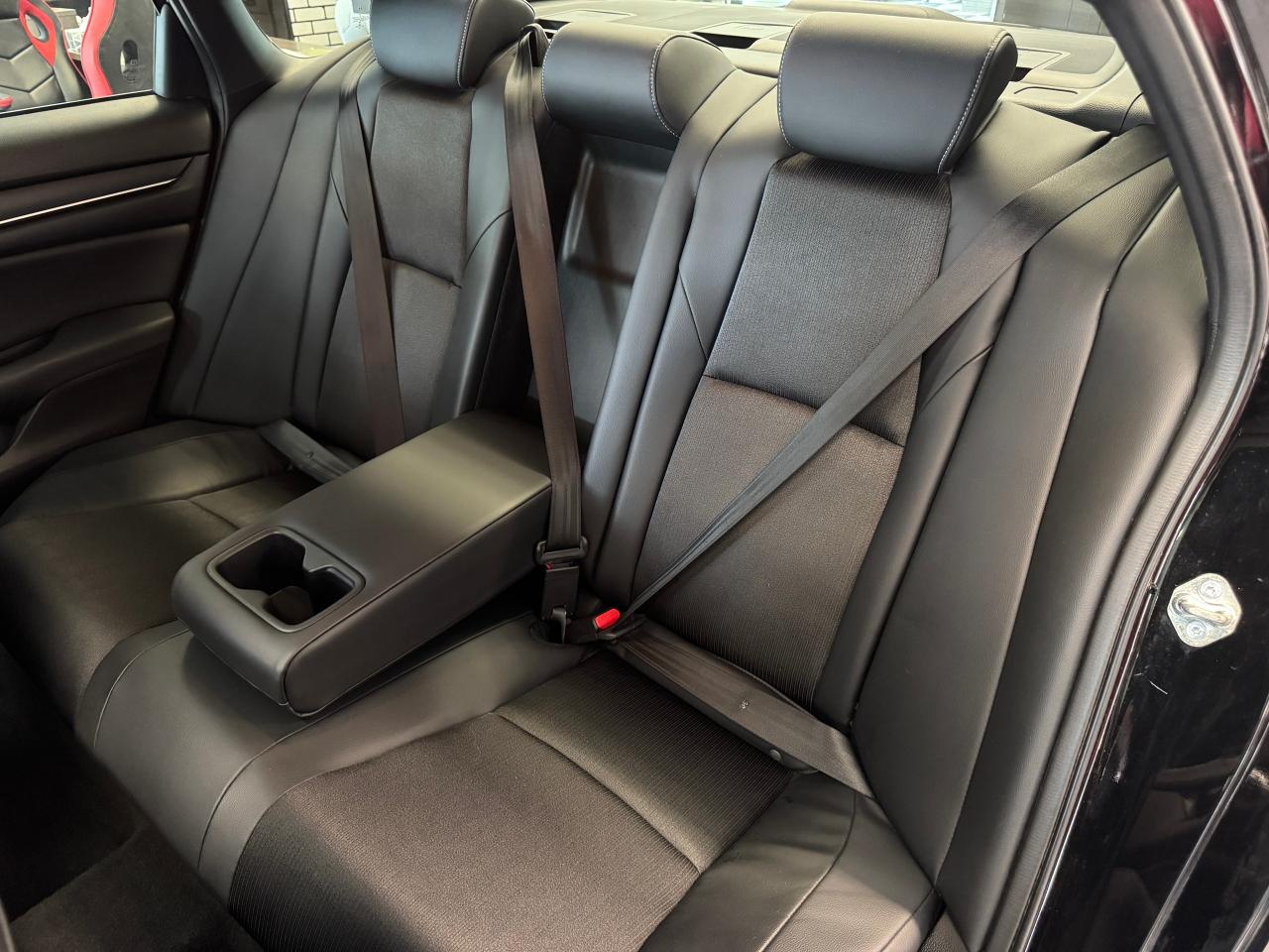 2018 Honda Accord Sport Manual+New Tires+Alloys+Adaptive Cruise+A/C - Photo #25