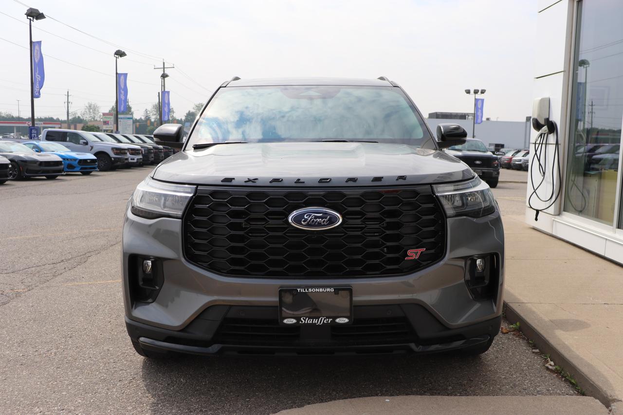 2025 Ford Explorer ST 4WD Photo5