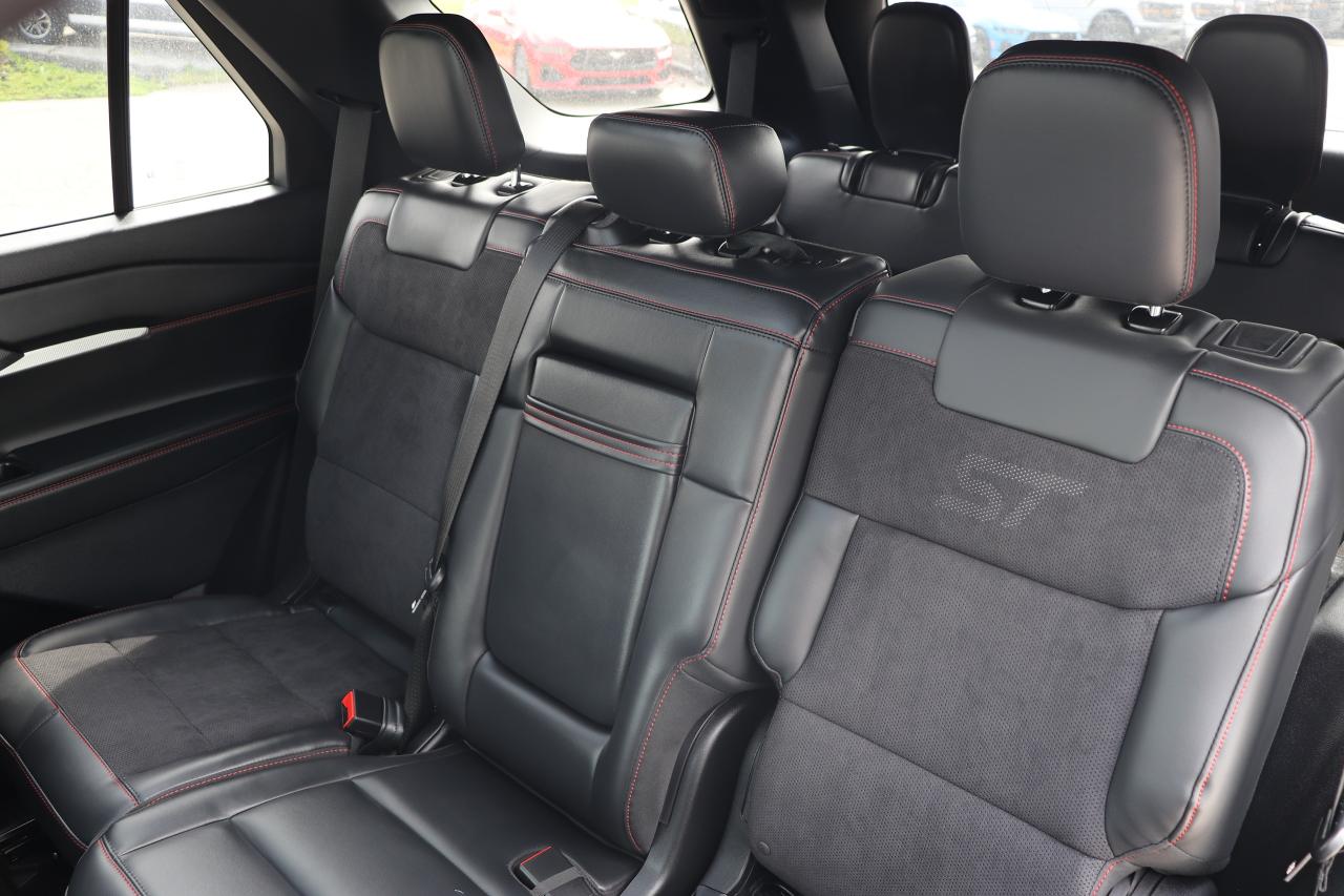 2025 Ford Explorer ST 4WD Photo5